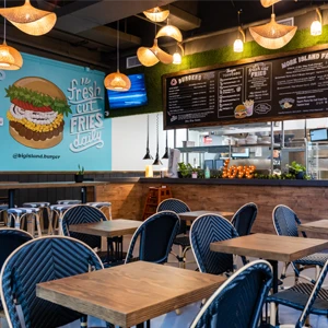 Big Island Burger Waikiki Restaurant Vibe