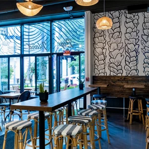 Big Island Burger Waikiki Restaurant Vibe