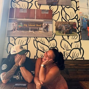 Big Island Burger Waikiki Restaurant Vibe